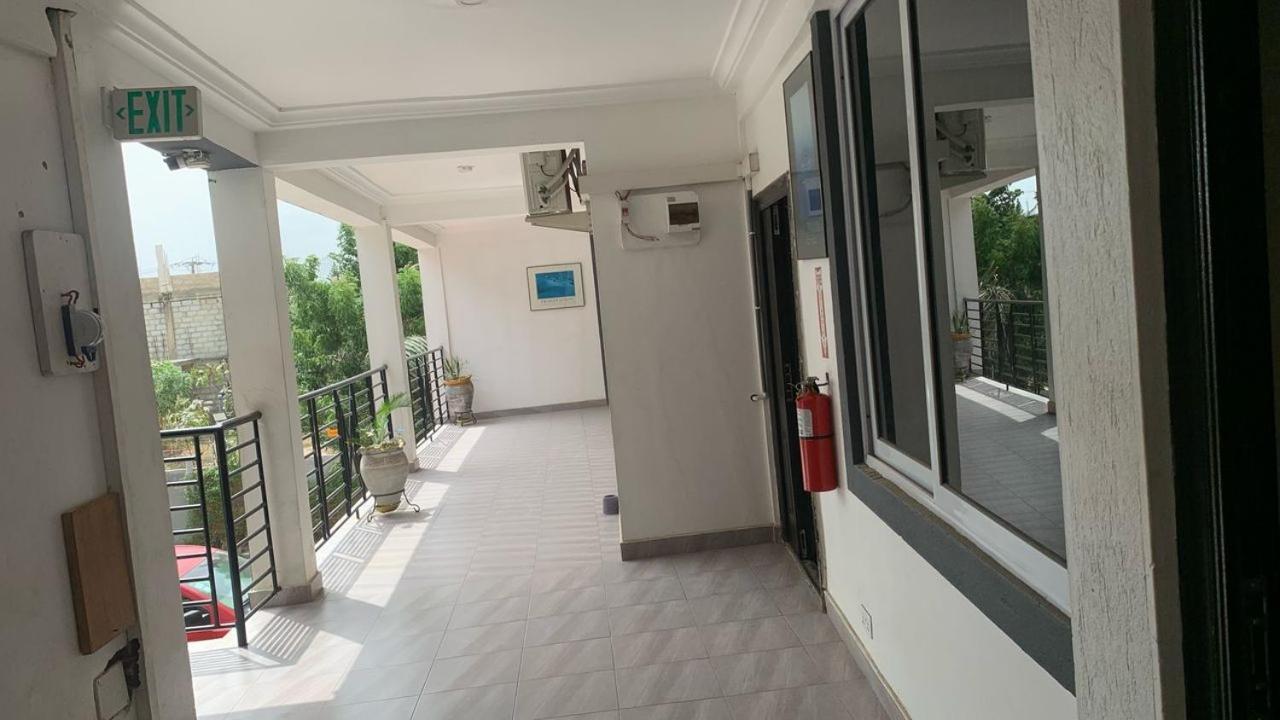 Light On A Hill Inn Apartment Kasoa Exterior photo