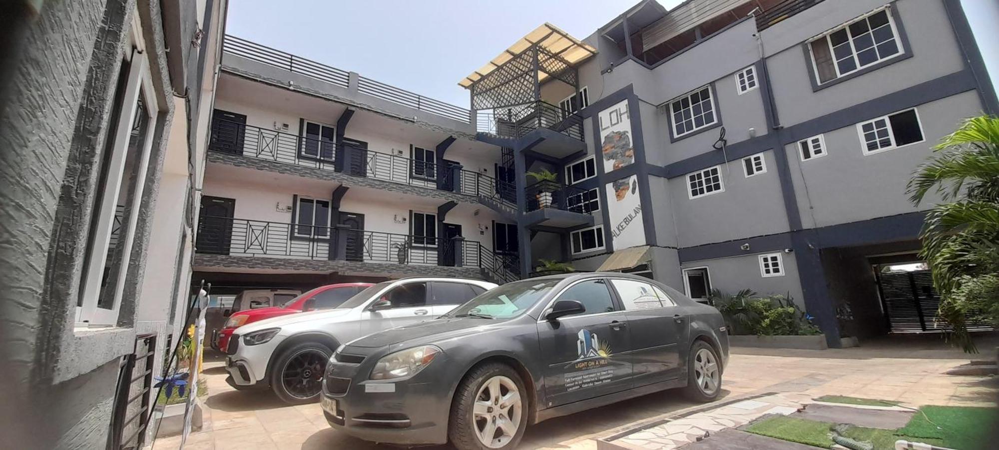 Light On A Hill Inn Apartment Kasoa Exterior photo