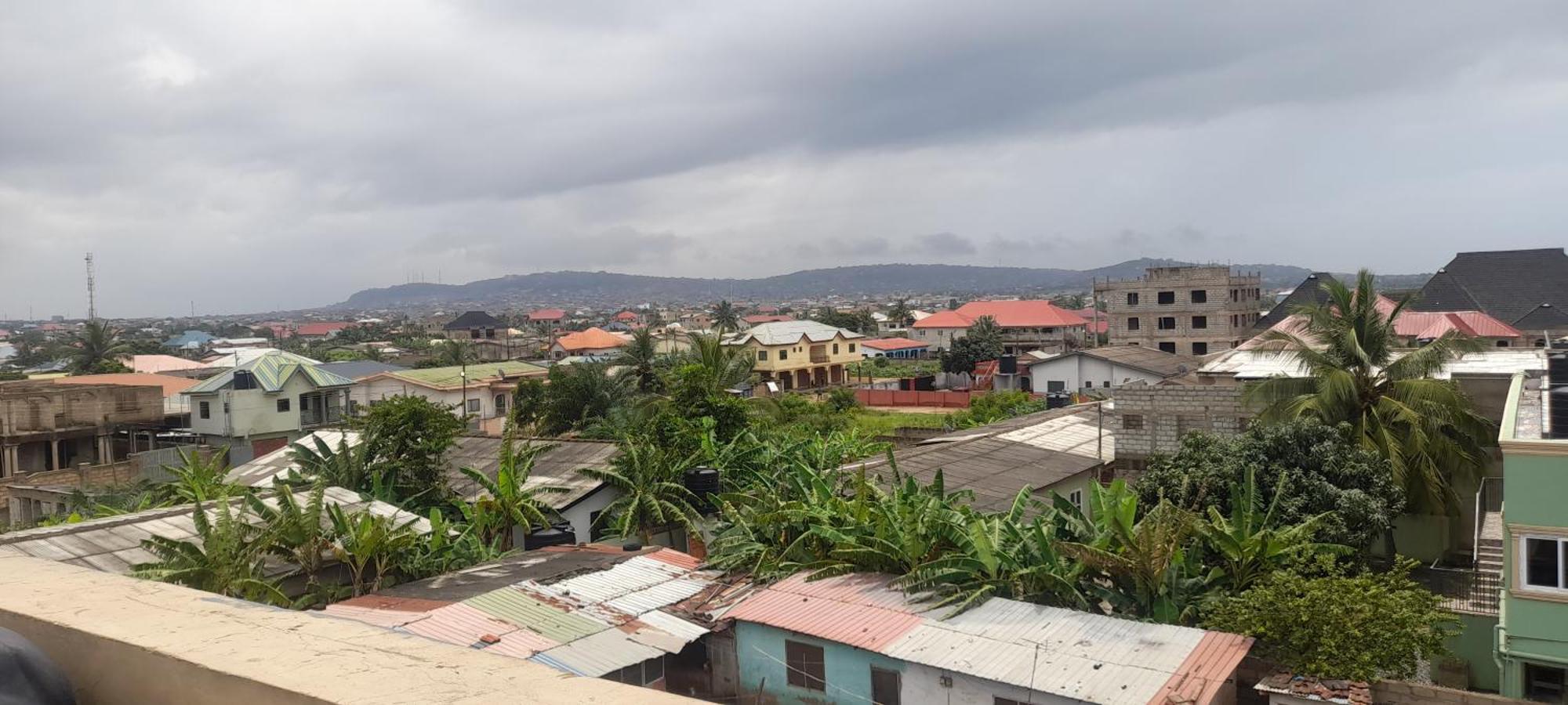 Light On A Hill Inn Apartment Kasoa Exterior photo